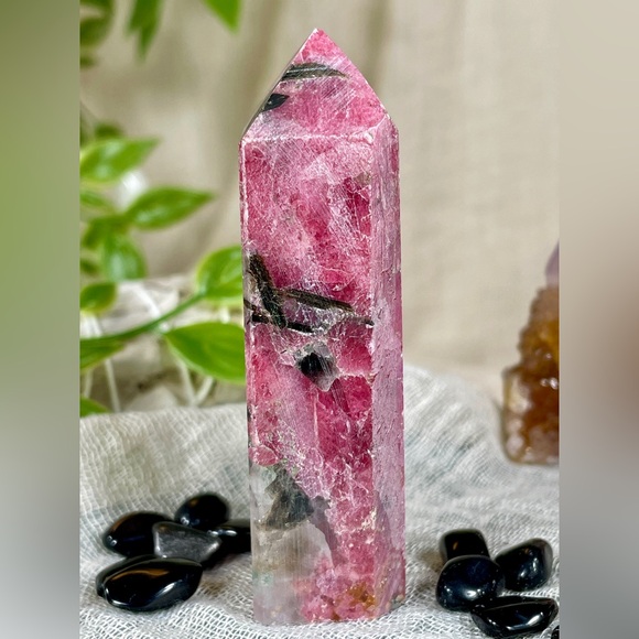 2190 Rhodonite Crystal Mini Tower - Picture 4 of 12